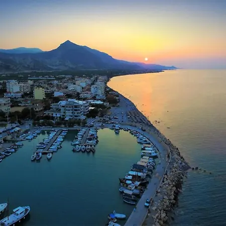 Marina View Sea Front Διαμέρισμα Ξυλόκαστρο
