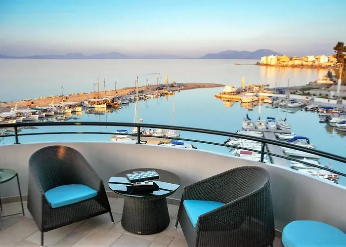 Marina View Sea Front 公寓 西洛卡特伦