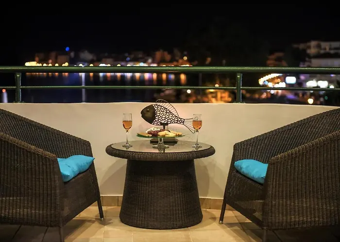 Marina View Sea Front * 西洛卡特伦